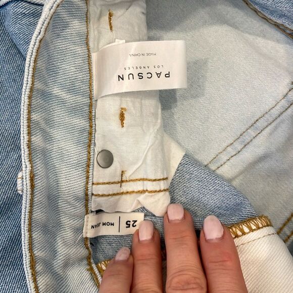 PACSUN THE MOM JEAN Size 25 - Picture 3 of 4